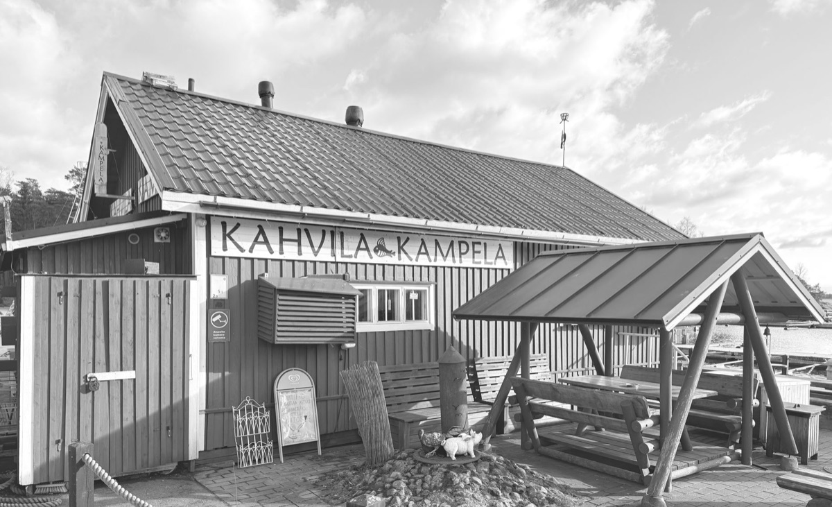Kater in strukturiertem Habitat